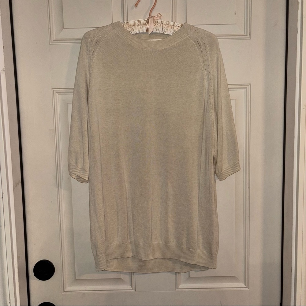 Perry Ellis 100% Silk Short Sleeve Knit Sweater Cream
